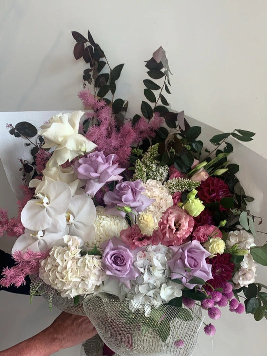 BLUSHING BEAUTY - Fresh Flower Bouquet