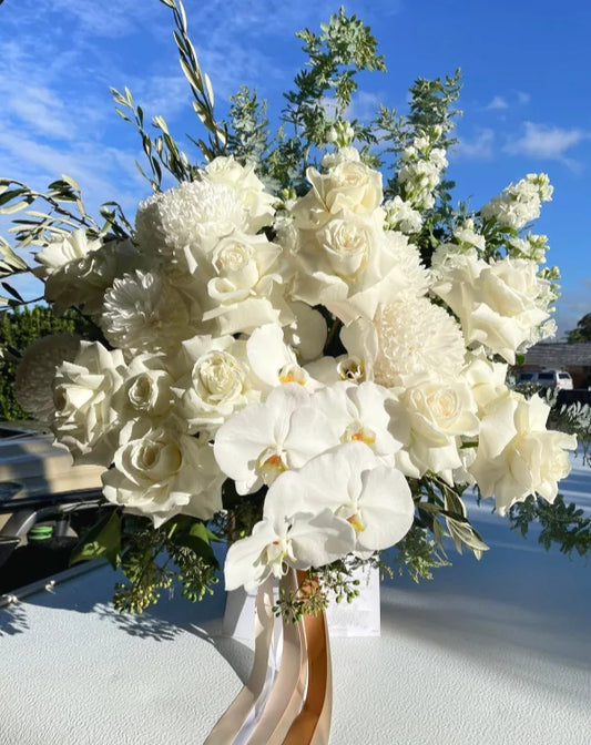 THE SHOW STOPPER FLOWER ARRANGEMENT